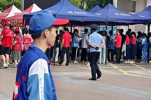 裤袜：国家队百场主教练却让卢卡库当队长，当时我内心突然崩溃了